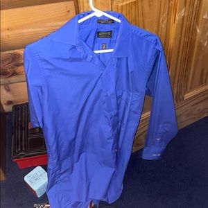 Men’s small blue dress shirt